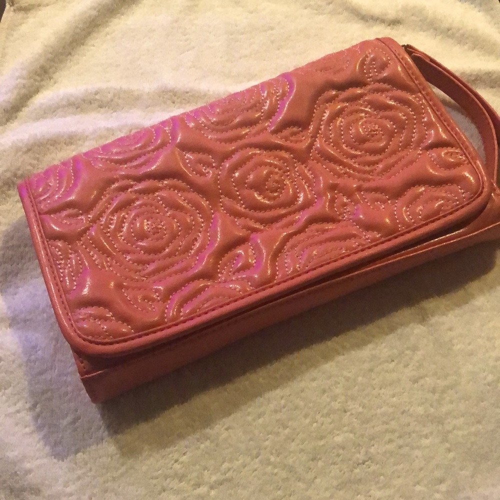 Nine & Co clutch